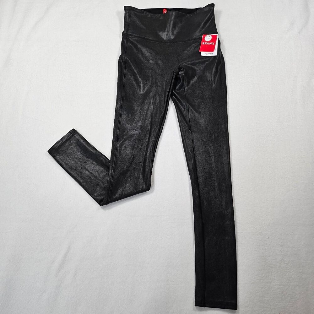 SPANX Petite Faux Leather Leggings – Black High‑Waist Shapewear (Size‎ Small)